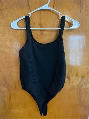 Black athletic texture thong bodysuit